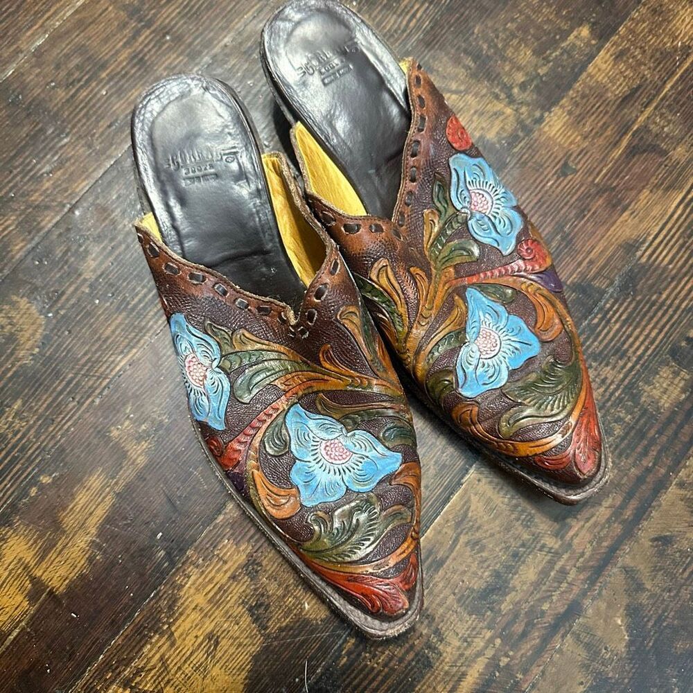 Corral boots embossed vintage floral leather size 8 slip on shoes